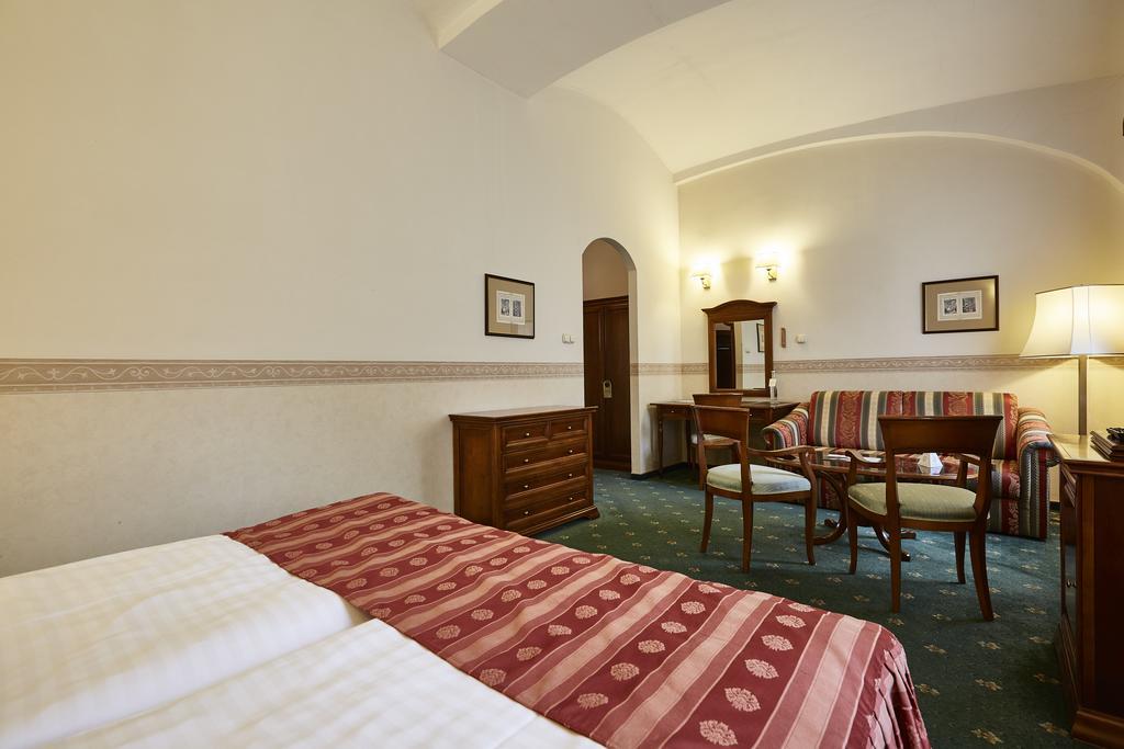 فندق Szidonia Castle Röjtökmuzsaj المظهر الخارجي الصورة