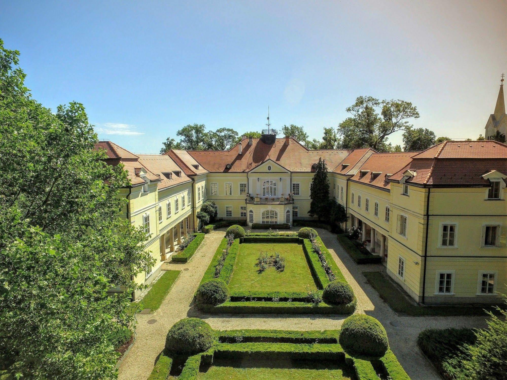 فندق Szidonia Castle Röjtökmuzsaj المظهر الخارجي الصورة